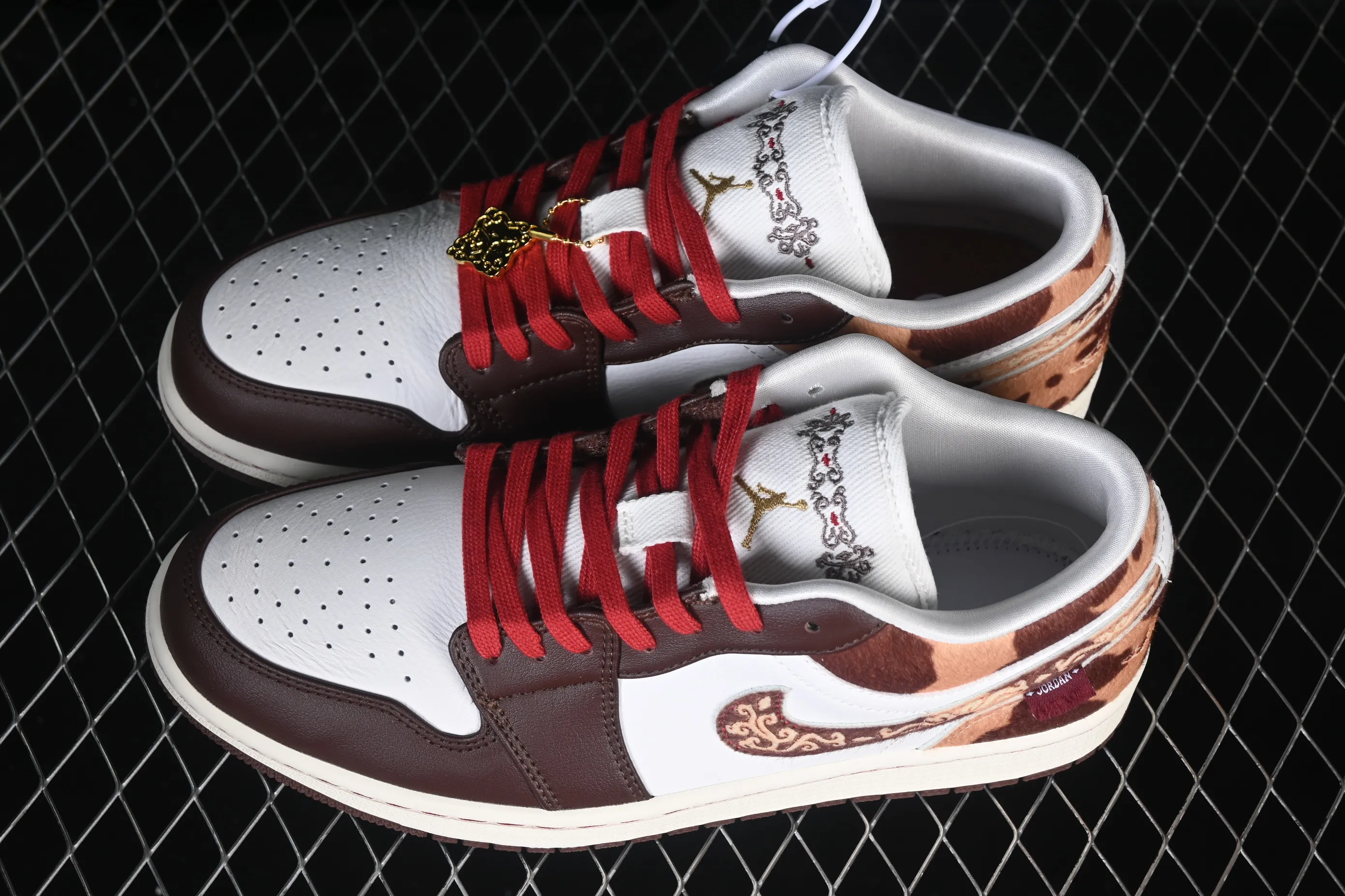 All categories Air Jordan Jordan series basketball shoes Air Jordan 1 Low Air Jordan 1 Low "Year of the Horse" AJ1 Joe 1 Year of the Horse CNY low-top retro basketball shoes IQ5321-121